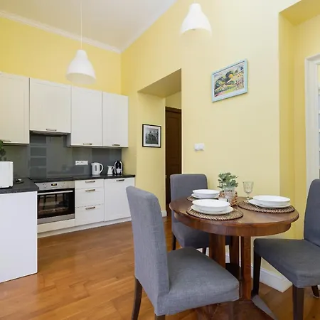 아파트 Przytulny Apartament W Centrum Krakowa By Renters 크라쿠프